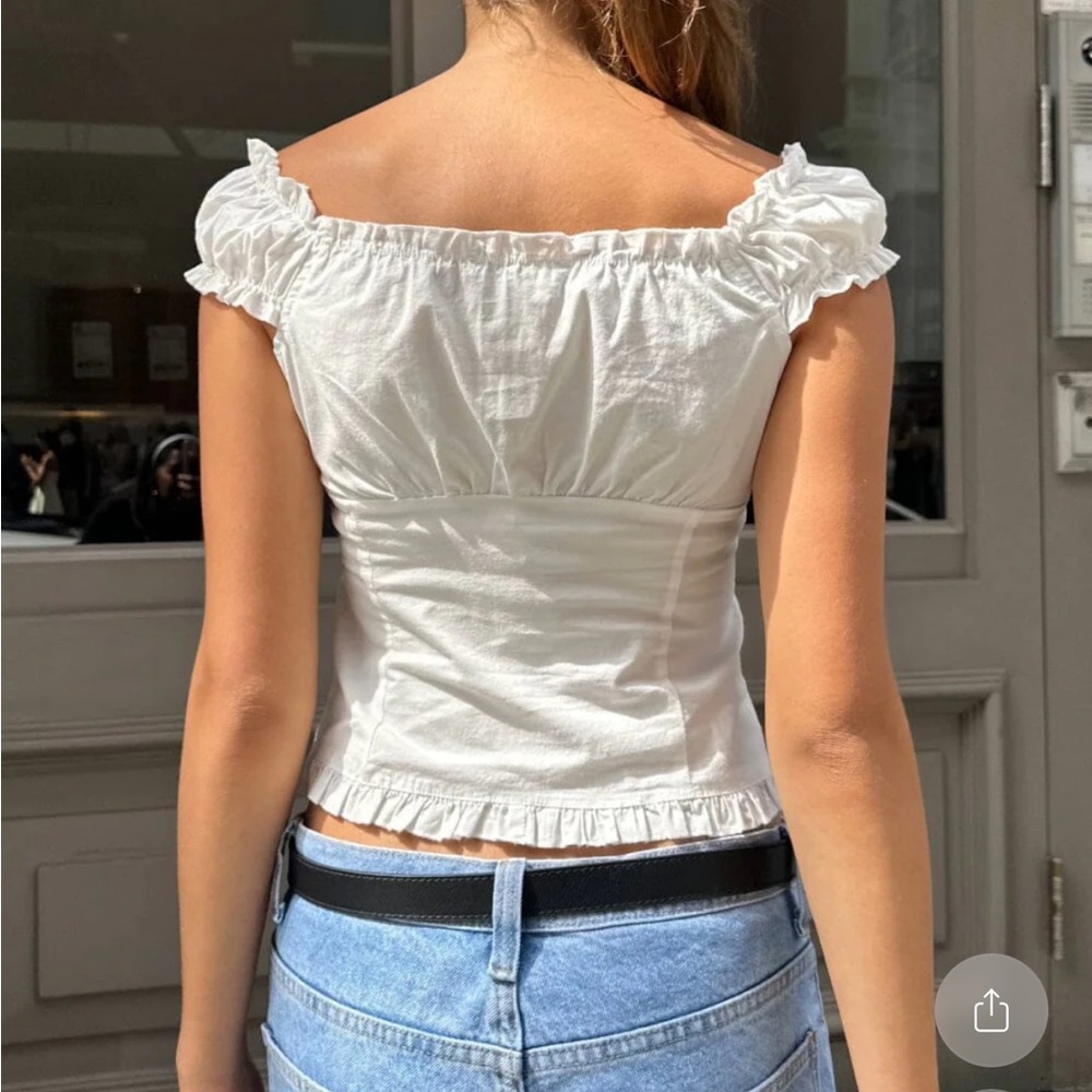Brandy Melville White Ruffled Button Front Sweetheart Top - Picture 3 of 4